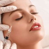 Toksyna Botulinowa - czoło i okolice wokół oczu